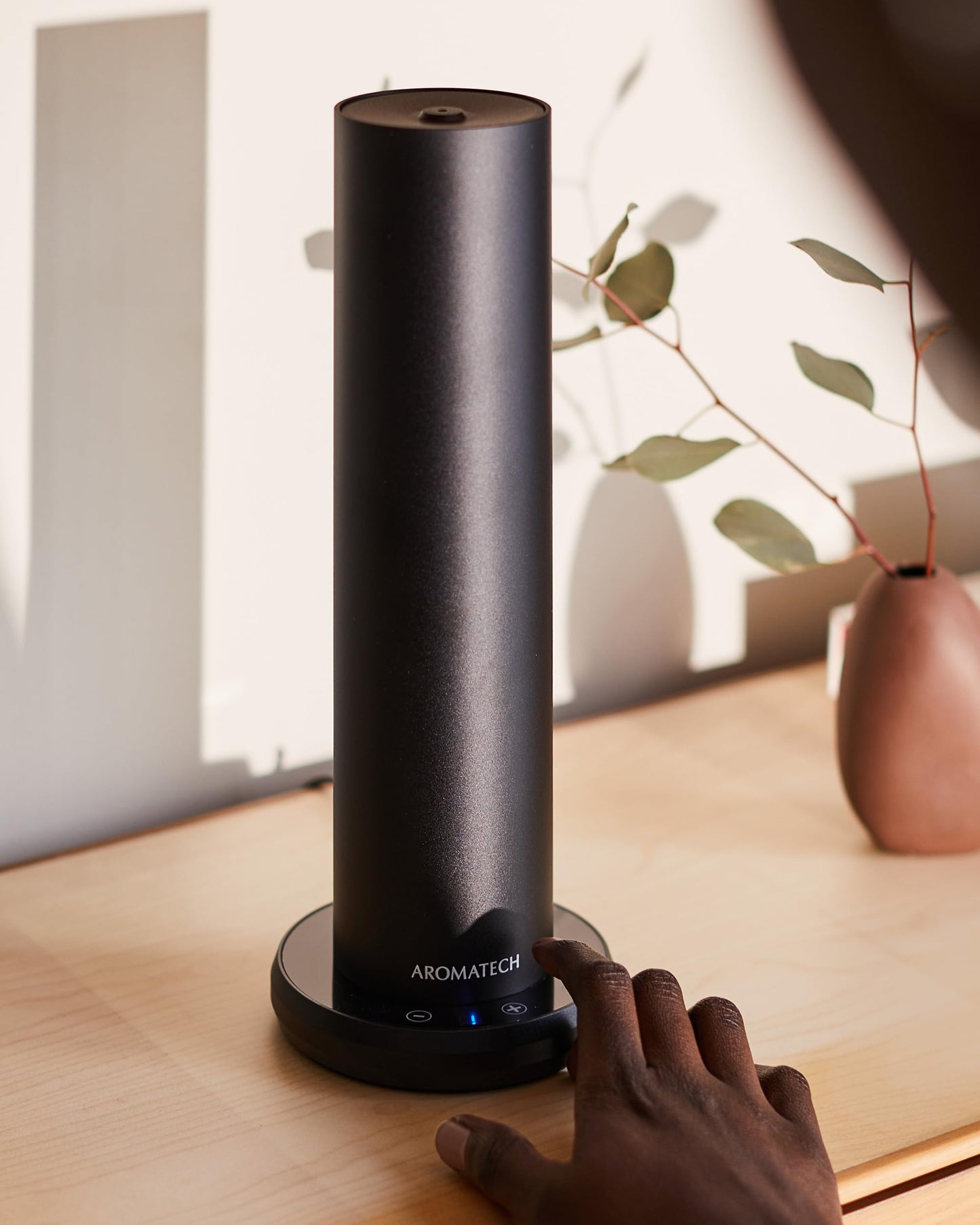 Upgraded: AromaTech AroMini BT Scent Diffuser w/Bluetooth – Cold-Air Diffusion Scent Machine for Home, Office, Hotel, Spa – Nebulizing Diffusion System for Essential Oil Blends – Black